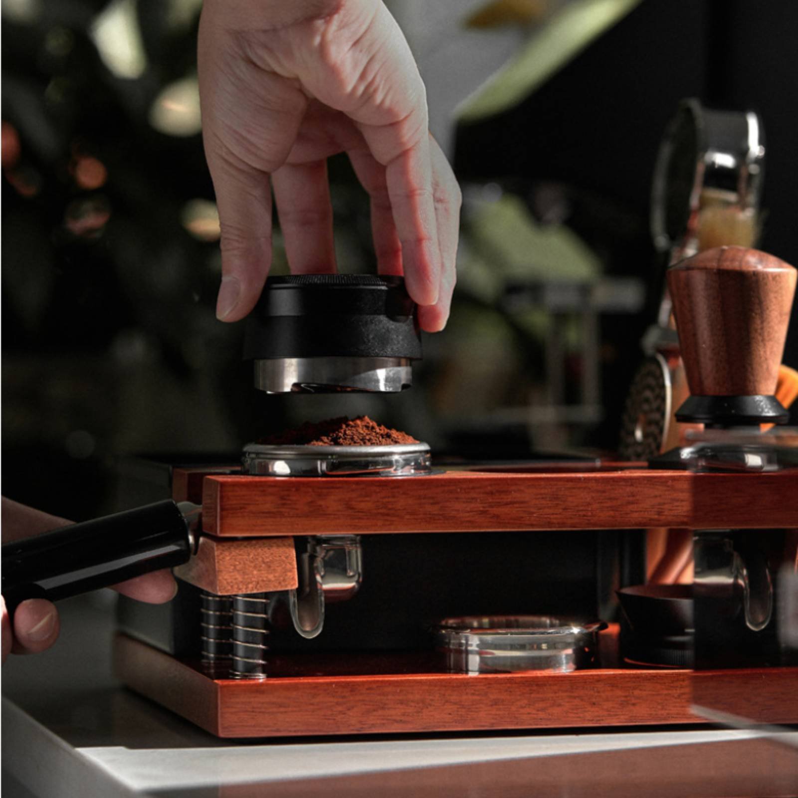 Wood Tamping Station Multi-Fun - đánh giá và giá Home Barista